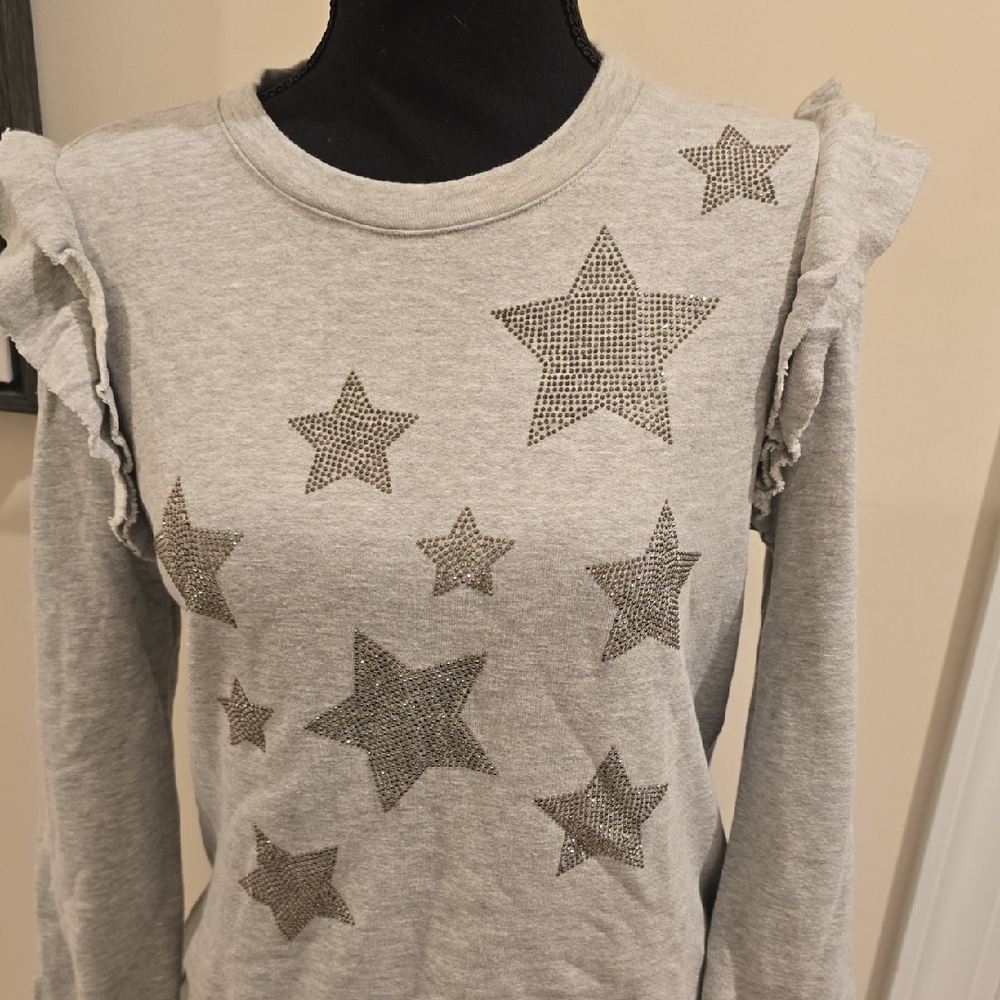 Gray Star-Patterned Ruffle Women's Sweater - Picture 2 of 6